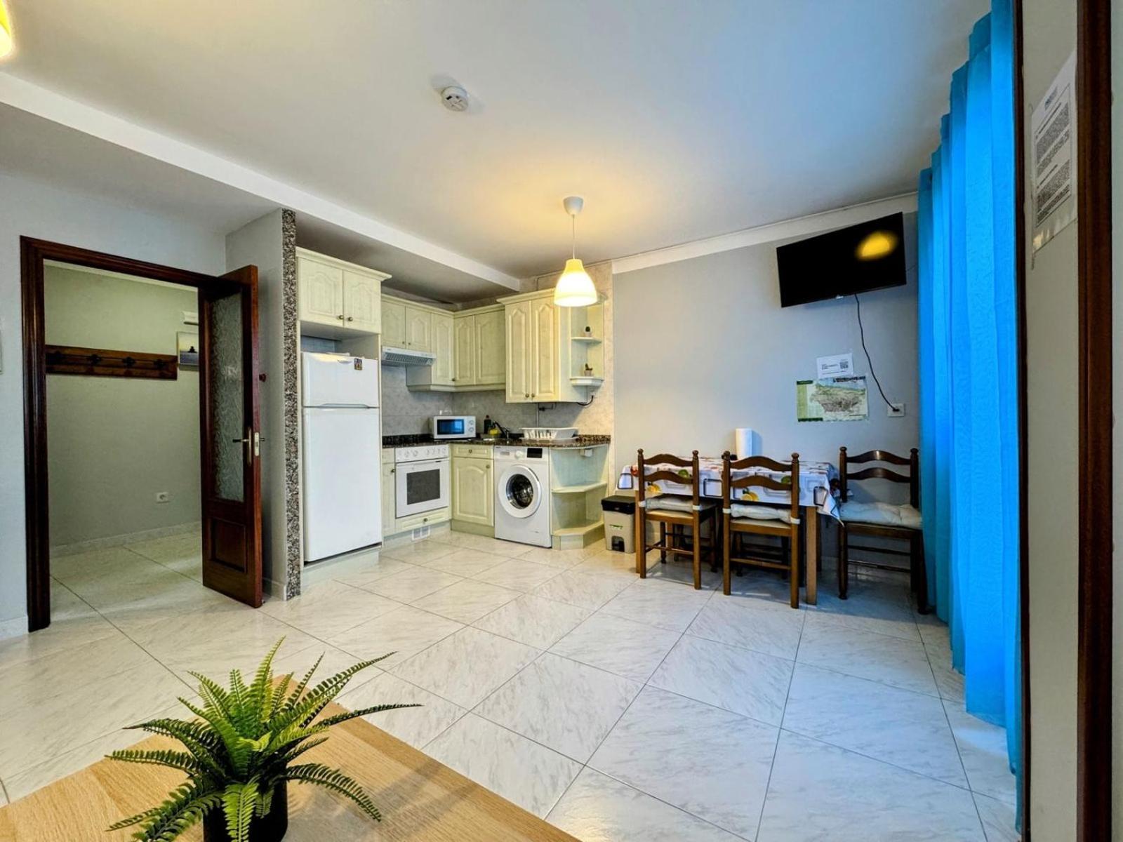 Onís Apartamento Elena Centrico Con Wifi מראה חיצוני תמונה
